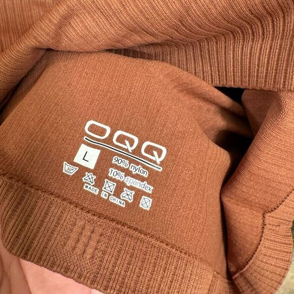 OQQ Black Brown Seamless Stretch Ribbed Button Long Sleeve Top Large NEW - Picture 5 of 6